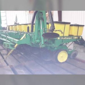 1993 John Deere 7200